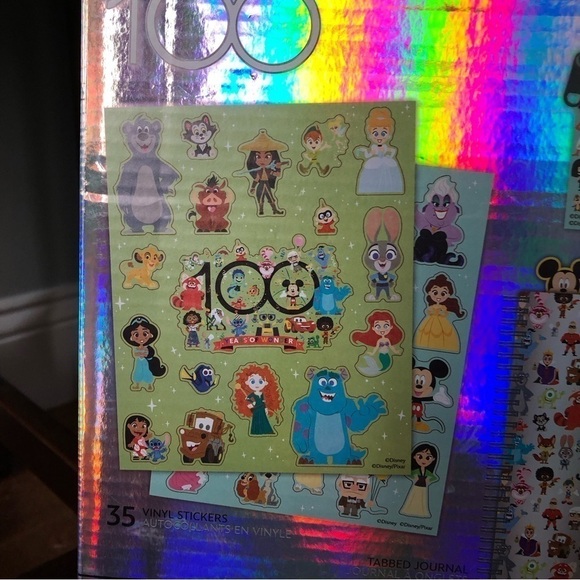 Disney 100 years: Journal Gift Set tabbed notebook, pencil case - Picture 5 of 7